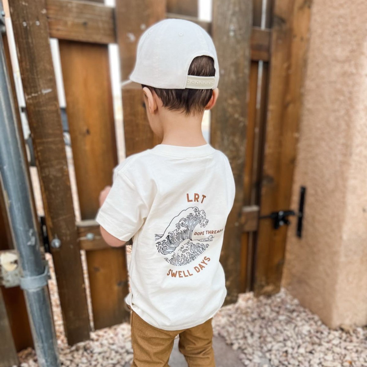 DOPE THREADS SWELL DAYS TEE